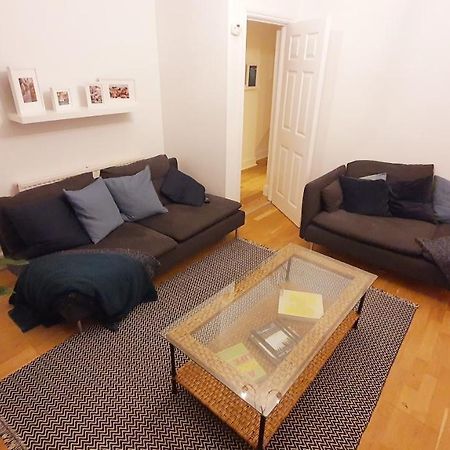 Lovely 2 Bedroom Period Garden Flat. Лондон Екстер'єр фото